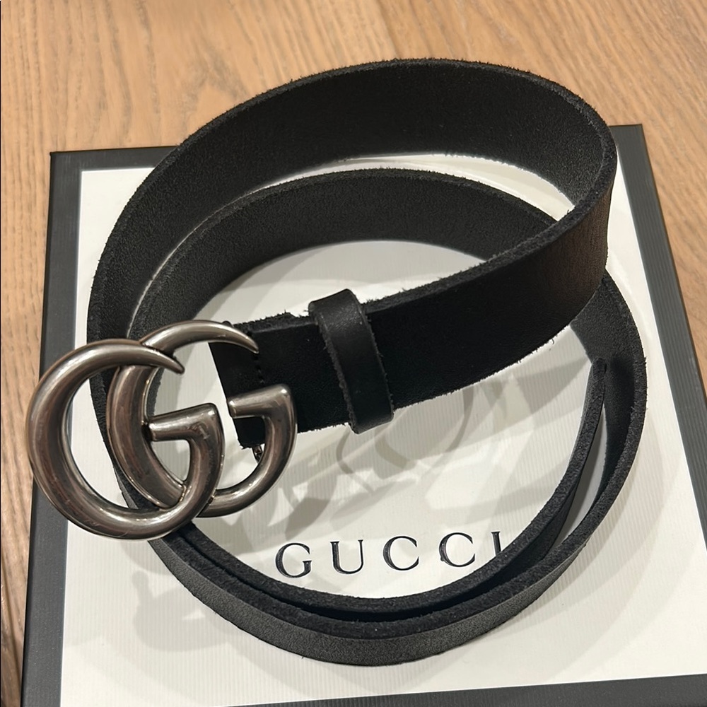 Gucci Black Leather Belt with Silver Buckle